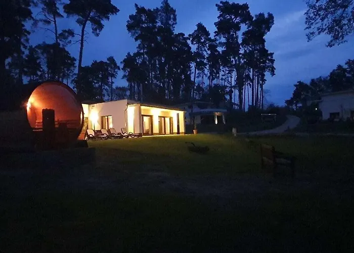 With 1 Bedroom شقة